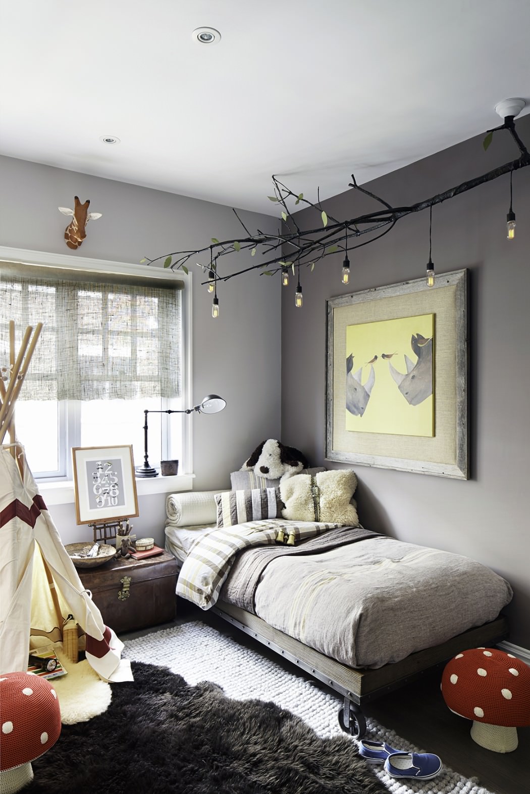 grey-and-red-teenage-room