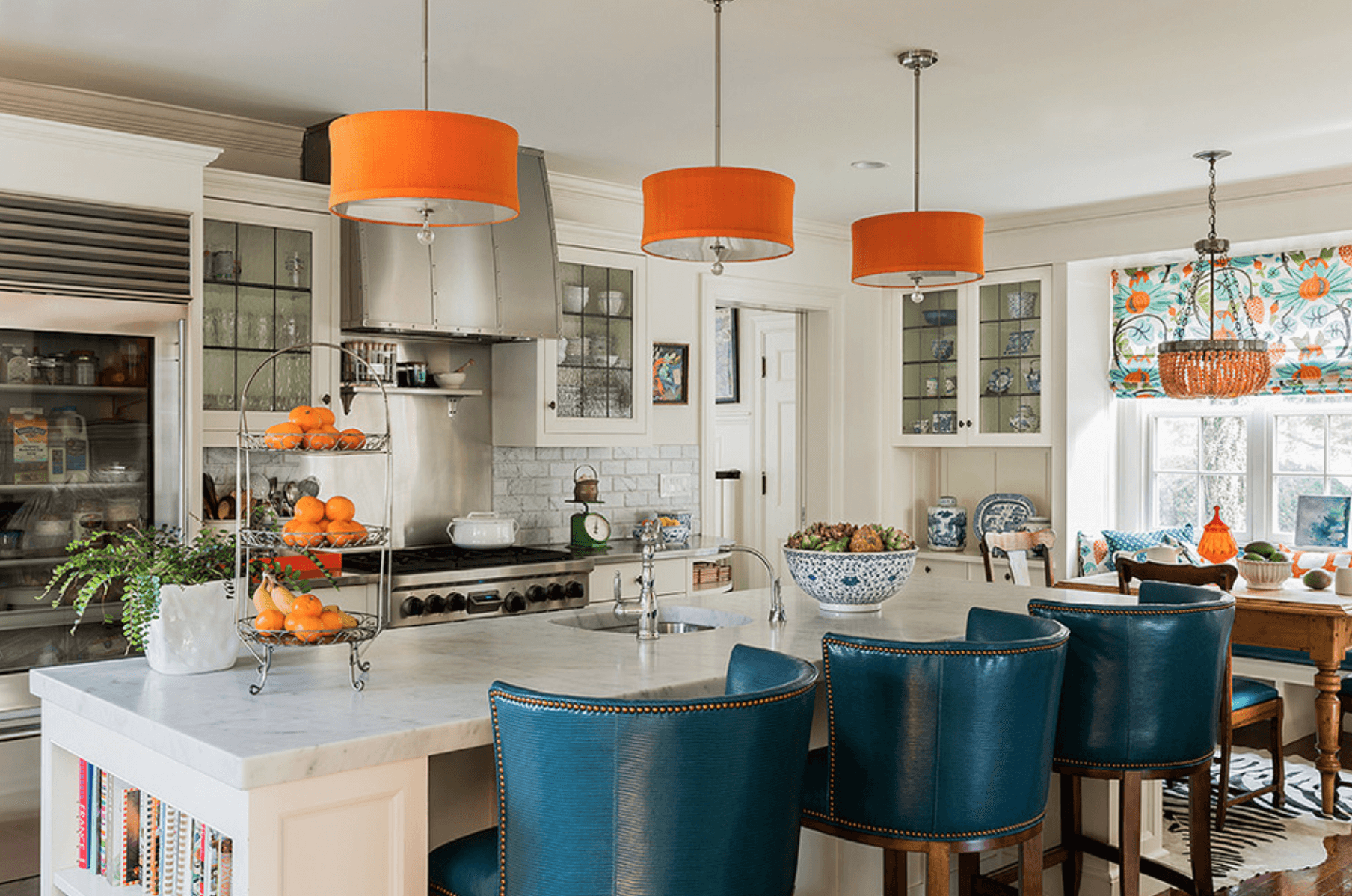warm orange kitchen  Brighten Up Your Home With An Orange Kitchen