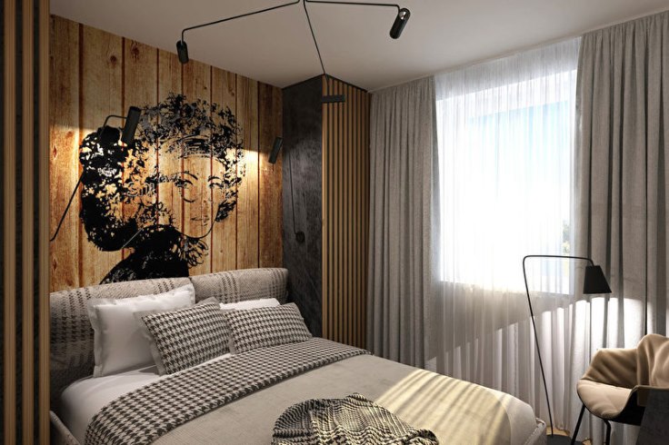 Деревянная отделка стены в небольшой спальне