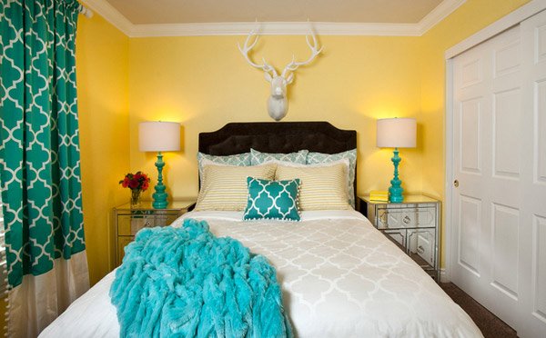 turquoise bedroom