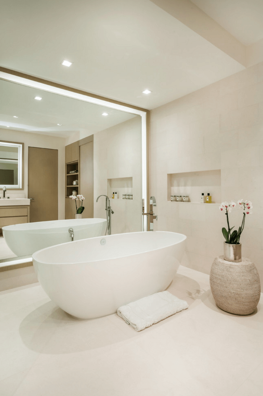 Оригинальный дизайн зеркала в интерьере ванной комнаты - Фото 4