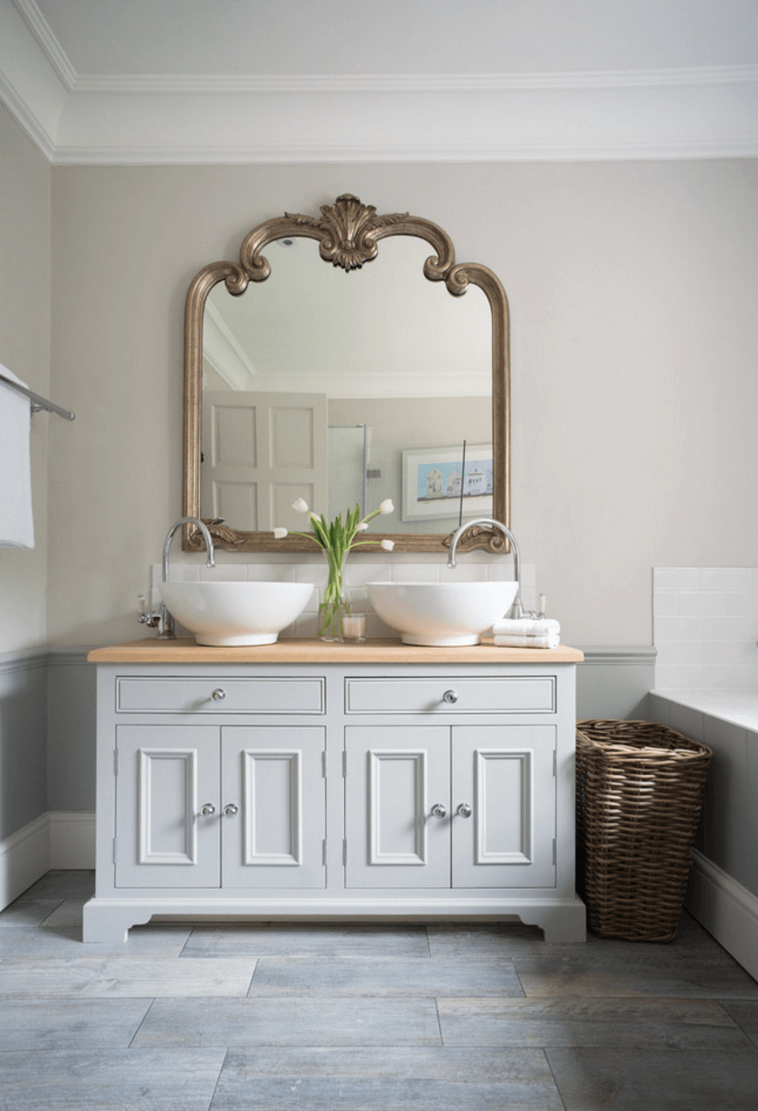 Оригинальный дизайн зеркала в интерьере ванной комнаты - Фото 23