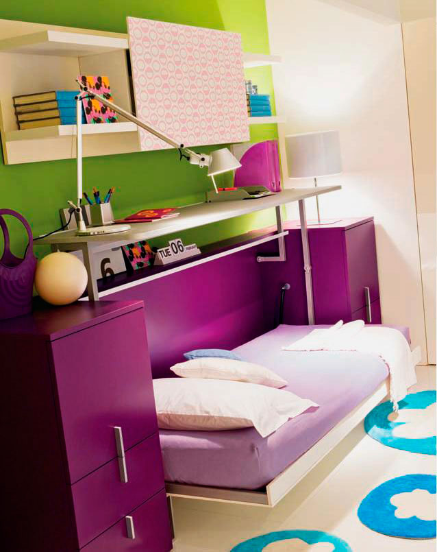 Шкаф-стол-кровать трансформер в интерьере комнаты девушки