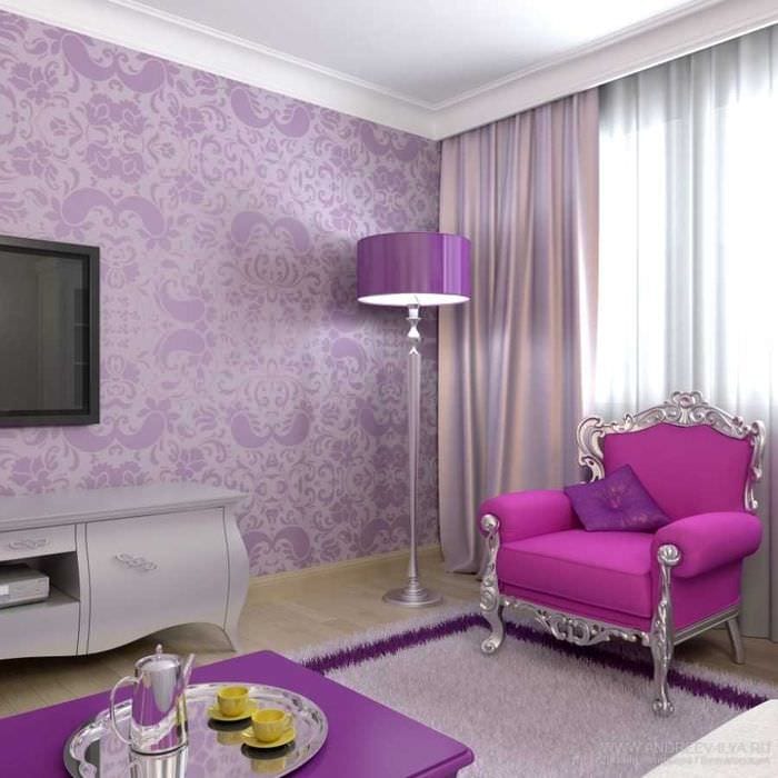 яркий дизайн квартиры в фиолетовом цвете